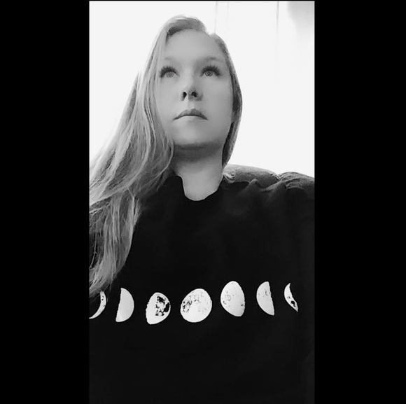 Meet your Posher, Jo - Picture 1 of 1